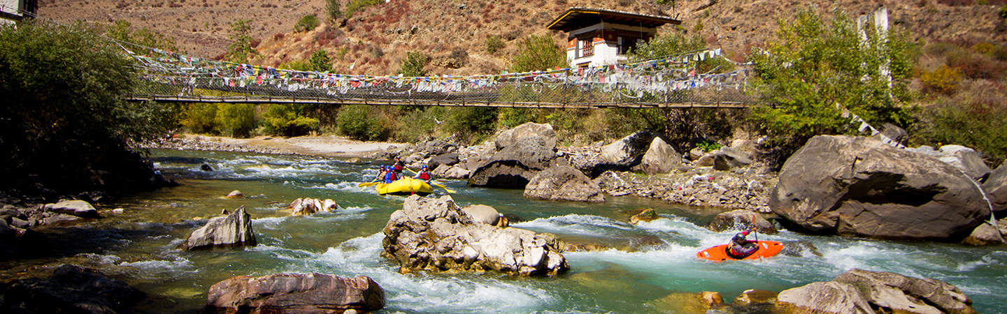 Rafting below the bring at Tachog Lhakang