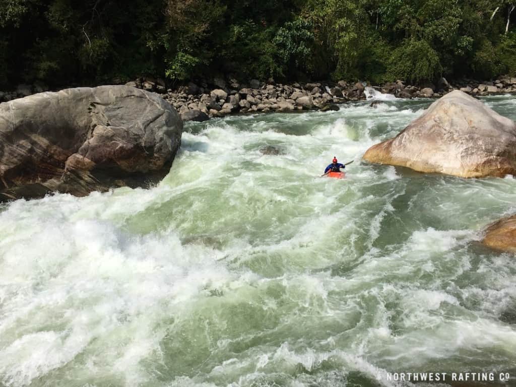 Kayaking Kingpin (V) on the Upper Mo Chhu