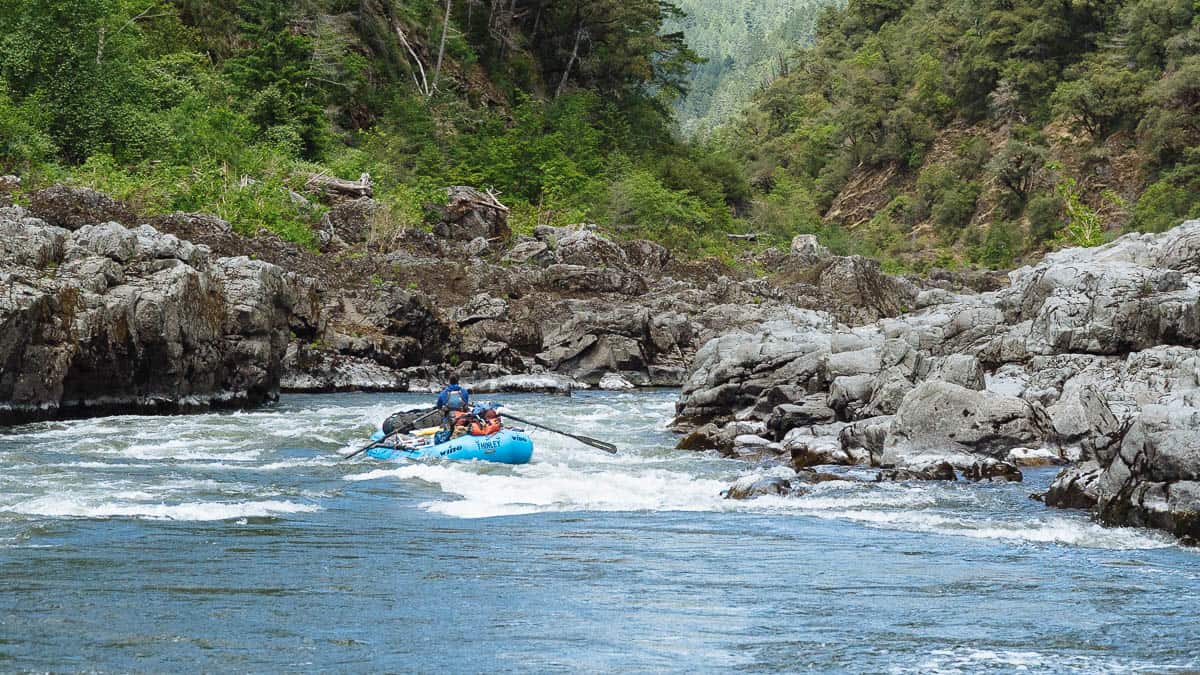 Oar raft entering the Kelsey Chutes