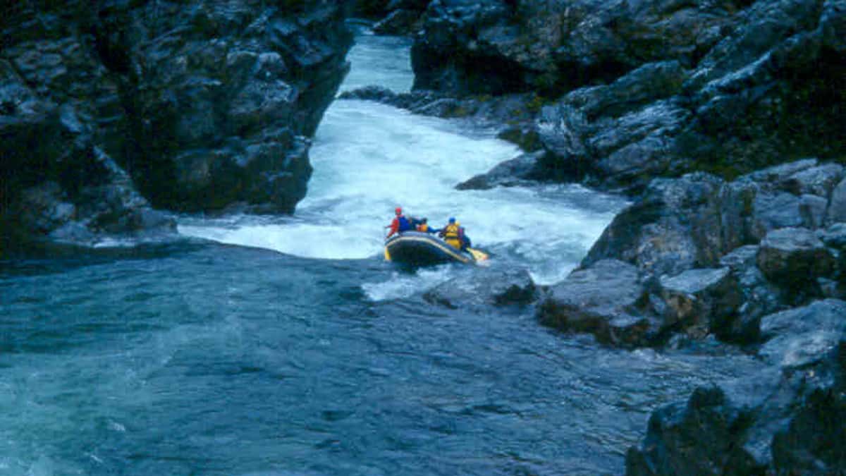 Heading into Hole in the Wall at a healthy flow