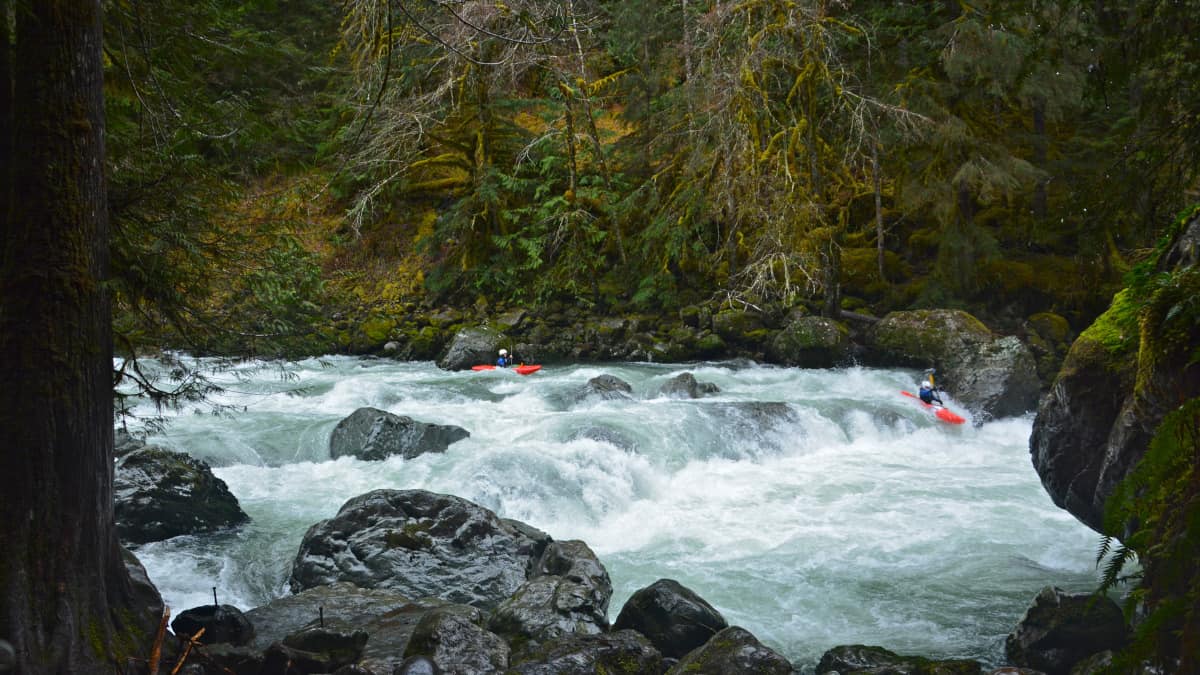 Kayakers run the left line at Bench Drop.
