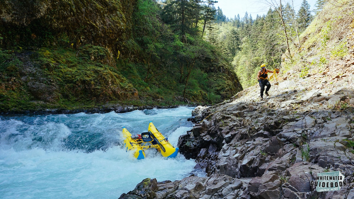 Lining a raft around Steelhead Falls