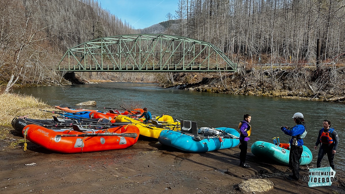 Sandstone Bridge River Access Point